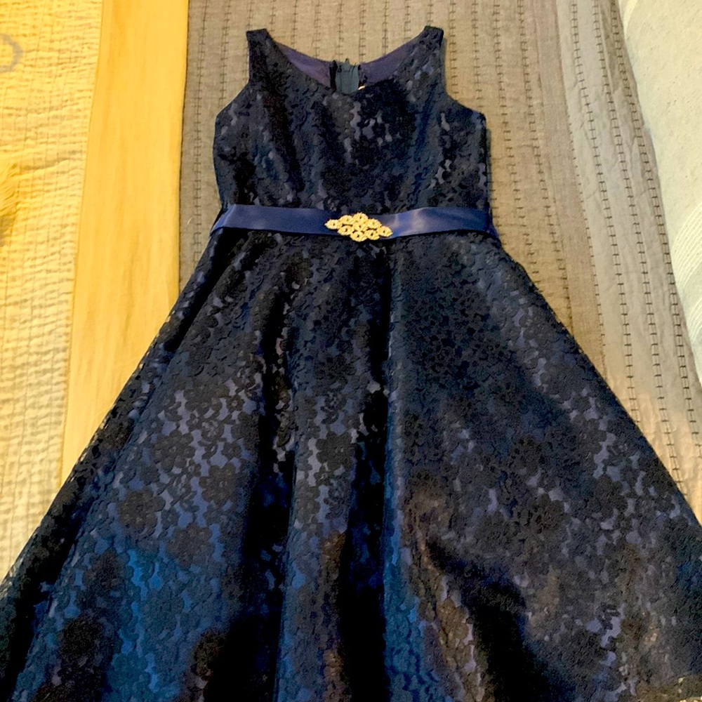 Like new w/o tags - Girls Size 6 Party/Holiday Dress!
